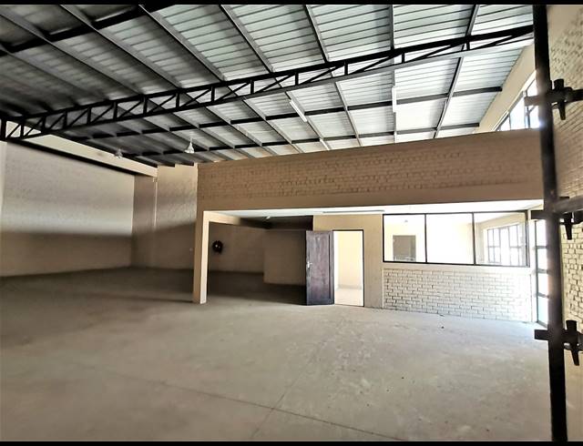 396M² WAREHOUSE TO LET IN POMONA